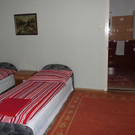Fenyves Apartman Sarospatak Luaran gambar