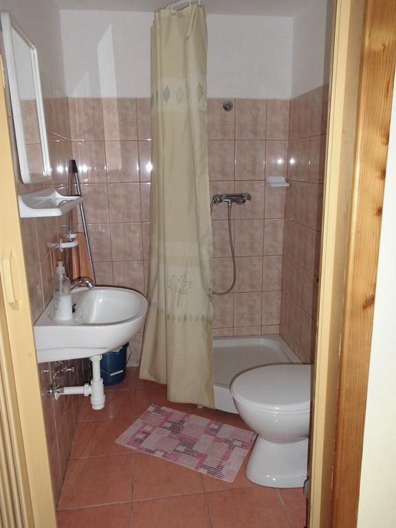 Fenyves Apartman Sarospatak Luaran gambar