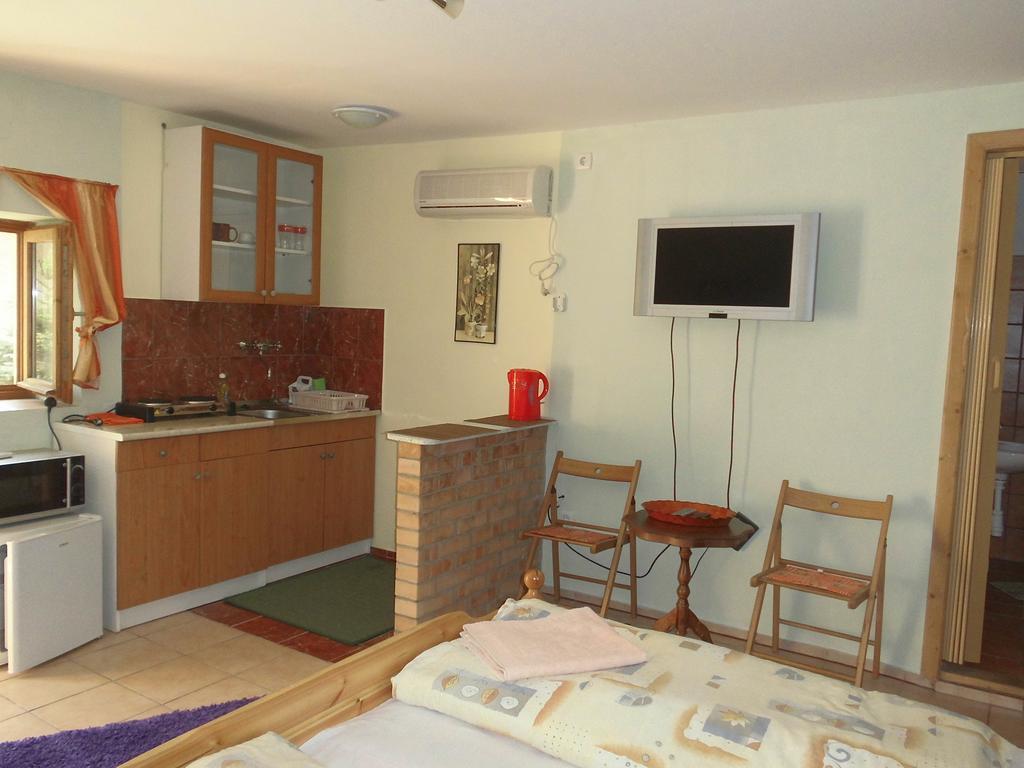 Fenyves Apartman Sarospatak Luaran gambar