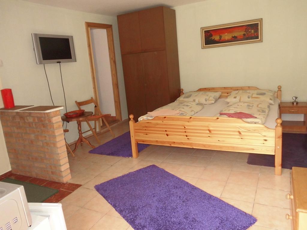 Fenyves Apartman Sarospatak Luaran gambar