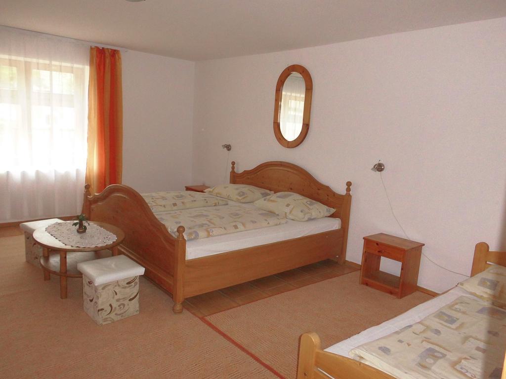Fenyves Apartman Sarospatak Luaran gambar