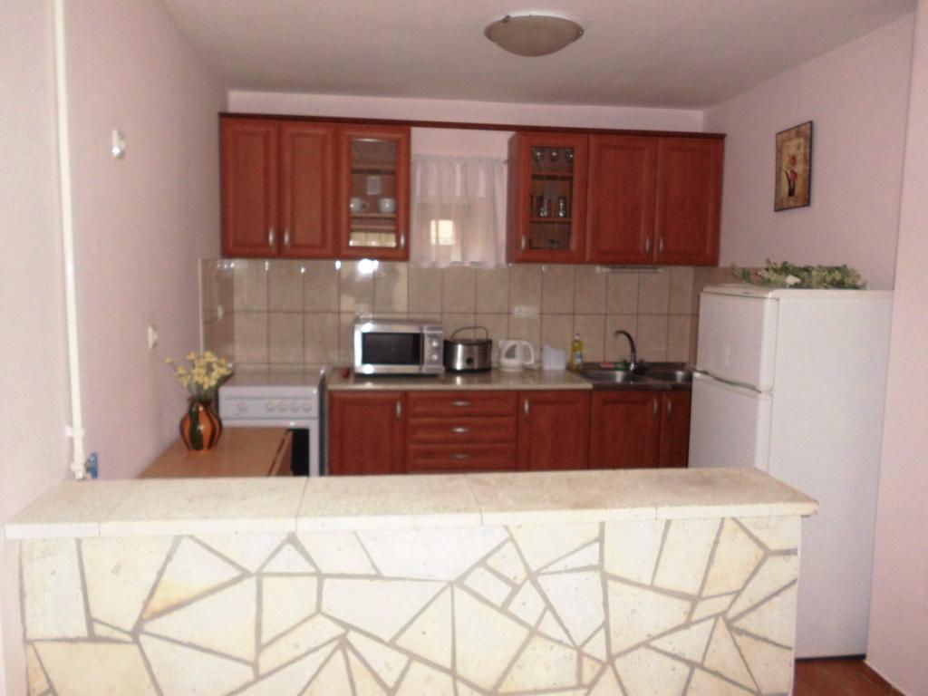 Fenyves Apartman Sarospatak Luaran gambar