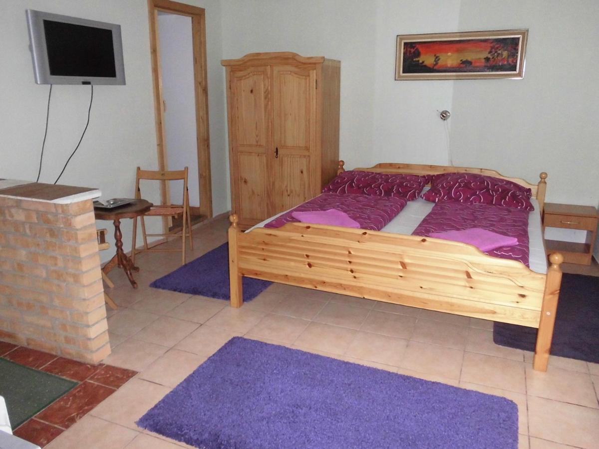 Fenyves Apartman Sarospatak Luaran gambar