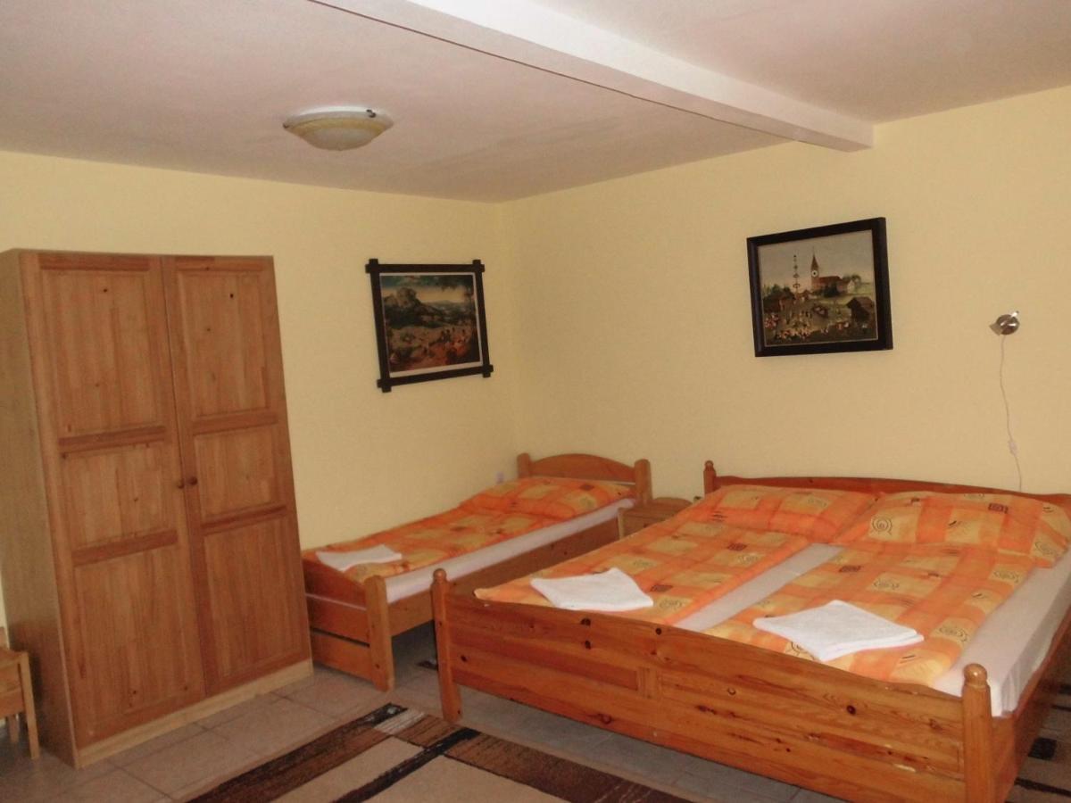 Fenyves Apartman Sarospatak Luaran gambar
